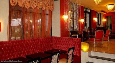 دلفی‌ آرت هتل