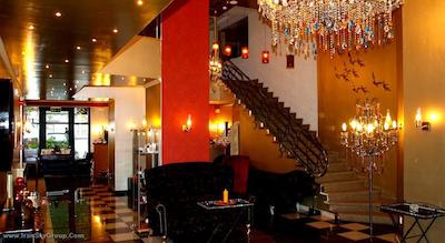 دلفی‌ آرت هتل