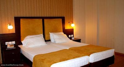 دلفی‌ آرت هتل