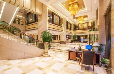 رامادا پلازا ایوو