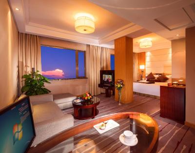 رامادا پلازا ایوو