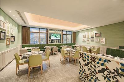 رامادا پلازا ایوو