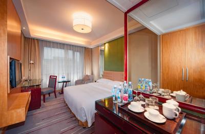 رامادا پلازا ایوو