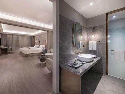 یونس پاردایس هتل