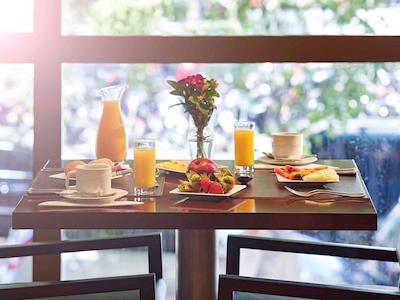 نوتل ریو دی ژانیرو سانتوس دومنت