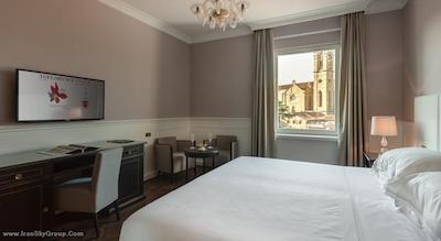 پلازا لوکچسی