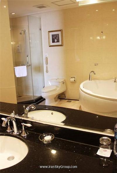 د باند ریورساید