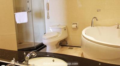 د باند ریورساید