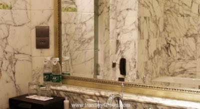 د باند ریورساید