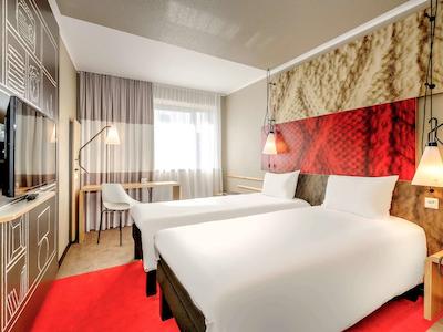 آیبیس برلین میتته