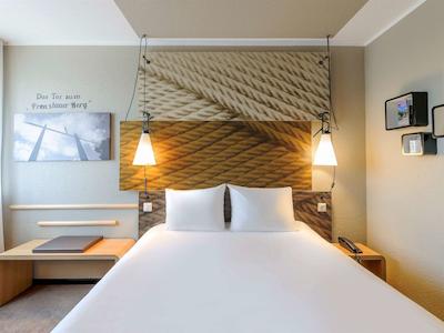 آیبیس برلین میتته