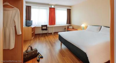 آیبیس برلین میتته