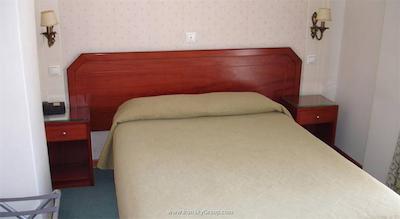 آتن اسکارهتل