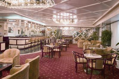 آتن اسکارهتل