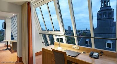 ان‌ اچ میوزیم کوارتر