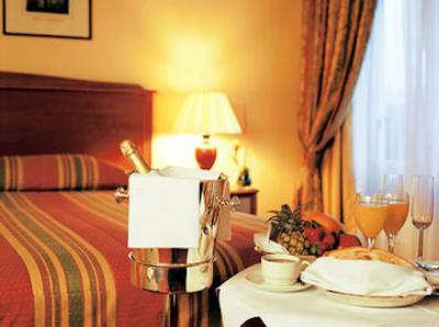 ان اچ کالکشن آمستردام باربیزن پالاس