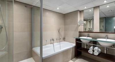 ان اچ کالکشن آمستردام باربیزن پالاس