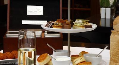 ان اچ کالکشن آمستردام باربیزن پالاس