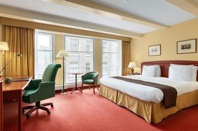 ان اچ کالکشن آمستردام باربیزن پالاس