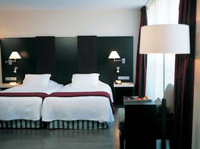 ان اچ کالکشن آمستردام باربیزن پالاس