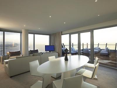 دبلیو بارسلونا