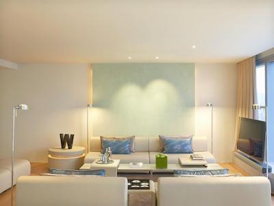 دبلیو بارسلونا