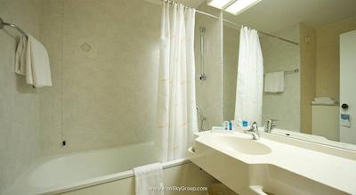 نووتل فیرنزنورد آئروپورتو