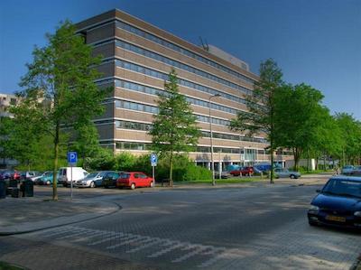 هتل ان‌ اچ امستردام زوید