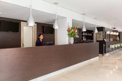 هتل ان‌ اچ امستردام زوید