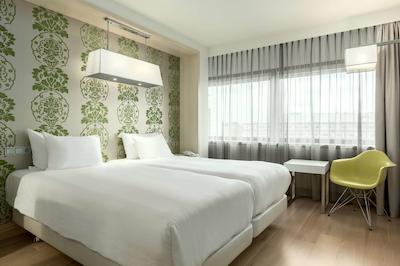 هتل ان‌ اچ امستردام زوید