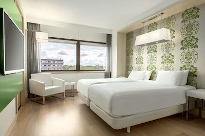 هتل ان‌ اچ امستردام زوید