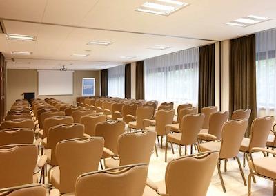 هتل ان‌ اچ امستردام زوید