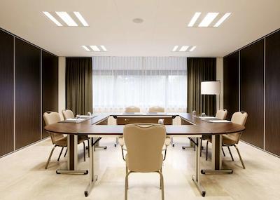 هتل ان‌ اچ امستردام زوید