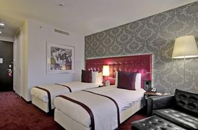 کراون پلازا امستردام سوت