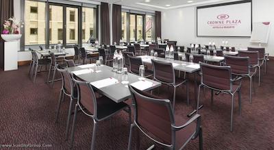 کراون پلازا امستردام سوت