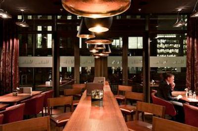 کراون پلازا امستردام سوت