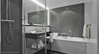 کراون پلازا امستردام سوت