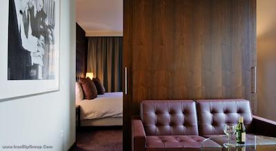 کراون پلازا امستردام سوت