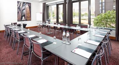 کراون پلازا امستردام سوت