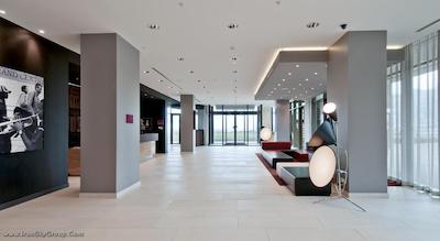 کراون پلازا امستردام سوت