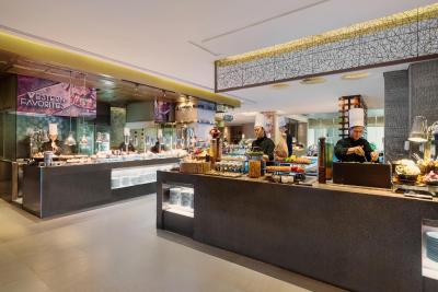 ادسا شانگری-لا مانیلا