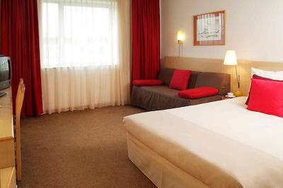 نوتل سویلا مارکوس دل نروین