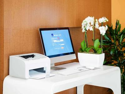 نوتل سویلا مارکوس دل نروین