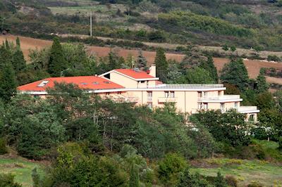 دمیدف کانتری ریزورت