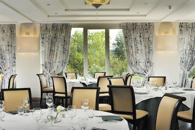 دمیدف کانتری ریزورت