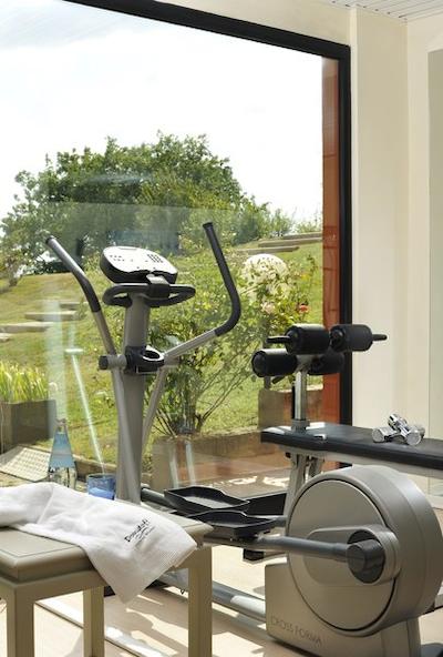 دمیدف کانتری ریزورت