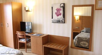 هتل رامبلاس بارسلونا