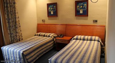 هتل رامبلاس بارسلونا