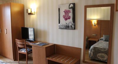 هتل رامبلاس بارسلونا