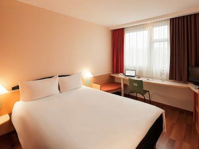 آیبیس نورنبرگ سیتی ام پلرر